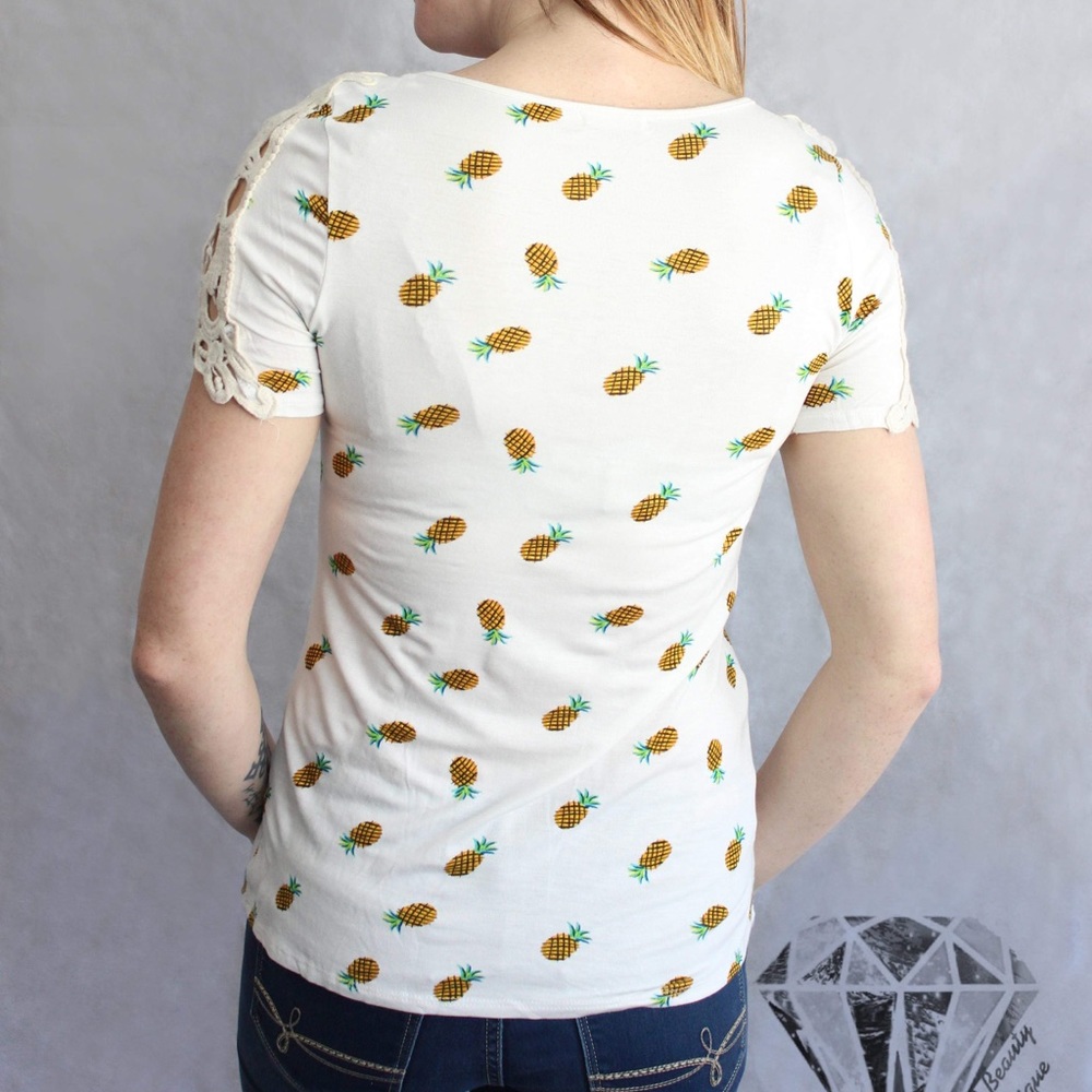 Pineapple T-shirt - Picture 3 of 3